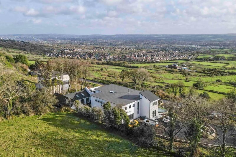 £2,000,000 home for sale on propertypal.com