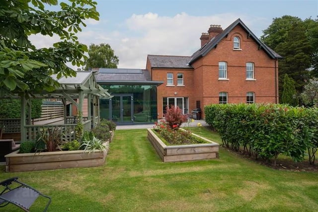 3 Malone Park Central,
Malone Park, Belfast, BT9 6NP

5 Bed Detached House

Offers over £1,700,000