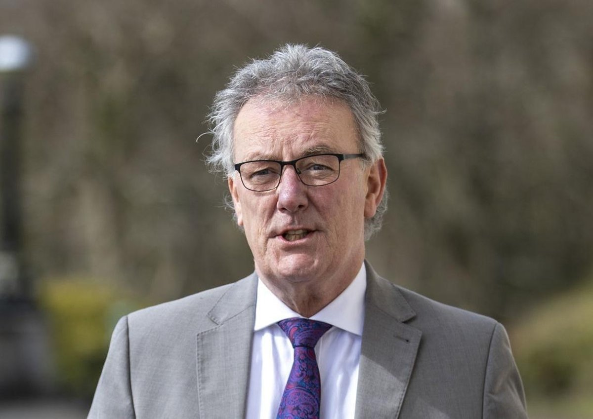 DUP and UUP clash over Stormont return after 'grim' economic news and interest rate hike