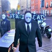 Loyalist street theatre in Dublin - Twitter