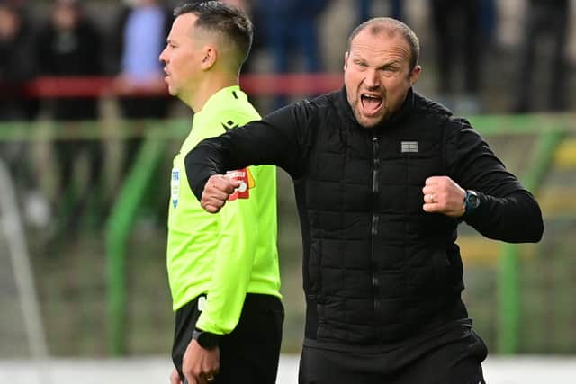Glentoran manager Warren Feeney praised his players after their 2-2 draw against Crusaders