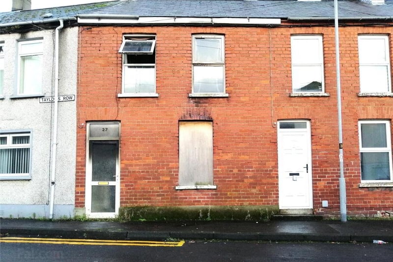 27 Chapel Square,
Long Commons, Coleraine, BT52 1LN

3 Bed Terrace House

Guide price £29,000