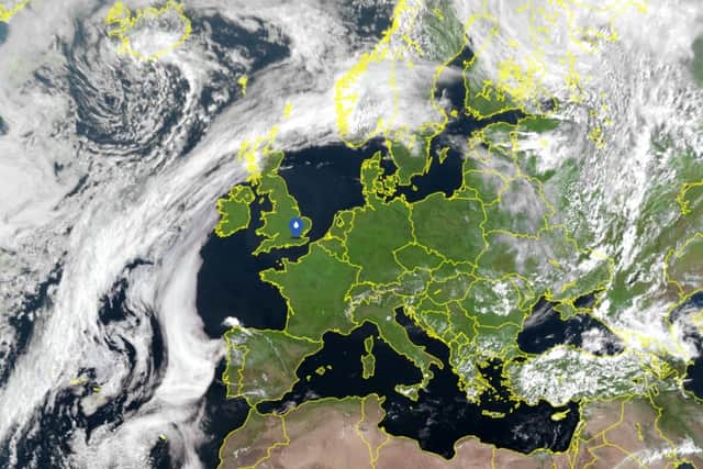 Cloud cover across the UK and Europe, 11.15am, 25-05-26, from Sat24.com