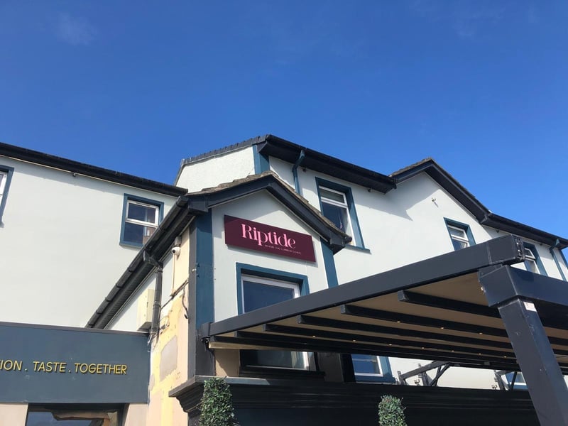 Portstewart’s iconic Anchor Bar has launched its brand-new nightclub, Riptide, following a major refurbishment — just in time for the bustling NW200 race week