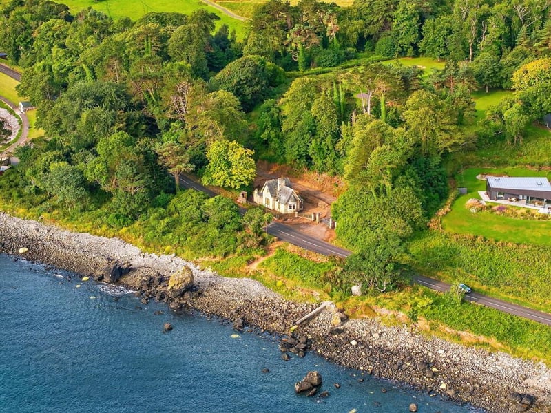 'Cairndhu Gate Lodge', 186 Coast Road, Ballygalley, Larne, BT40 2QG
