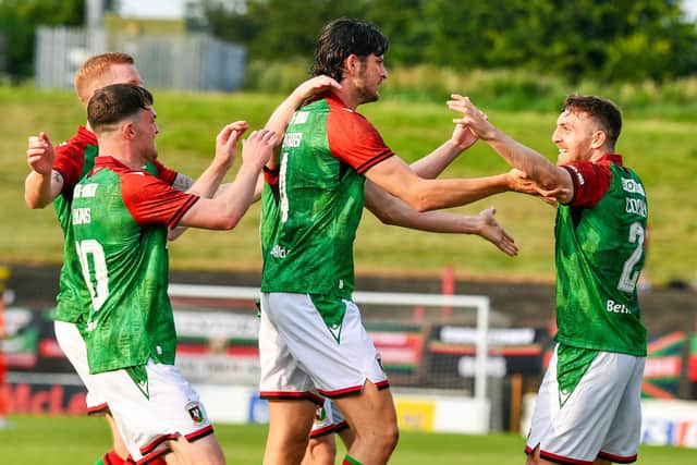 Zeno Ibsen Rossi scores on Glentoran debut. (Photo by Andrew McCarroll/Pacemaker Press)
