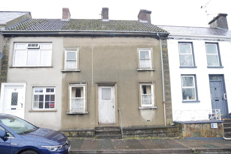 45 Clarence Street,
Ballymena, BT43 5DP

2 Bed Mid-terrace House

Offers over £50,000