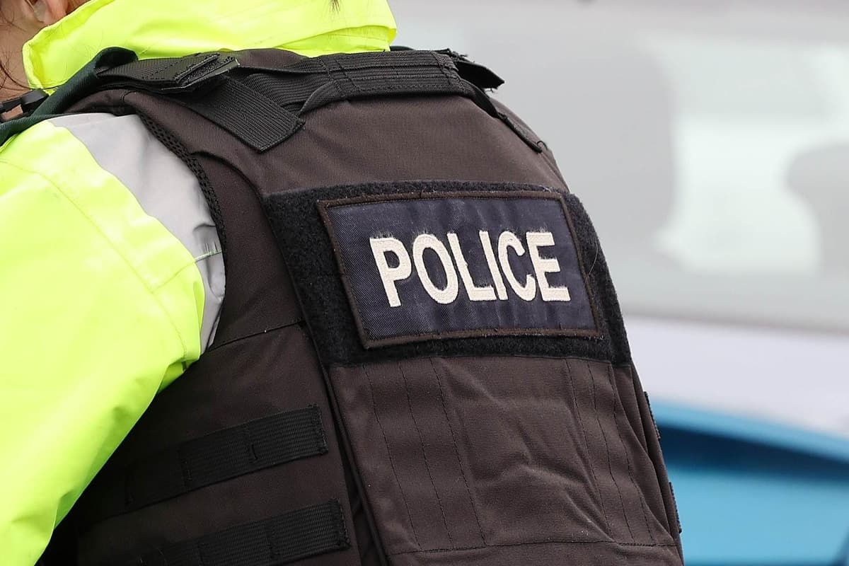 Police vehicle attacked in Londonderry &#8211; Police appeal for anyone with information about the incident to come forward