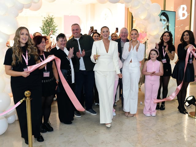Bellamianta boss Linda Stinson cuts the ribbon  at the opening of the first Bellamianta store in Rushmere Shopping Centre, Craigavon.