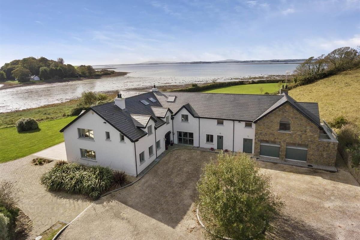 Picture Special: Look inside this fantastic 4 bedroom 4 reception home that could be yours for only £1.25 million