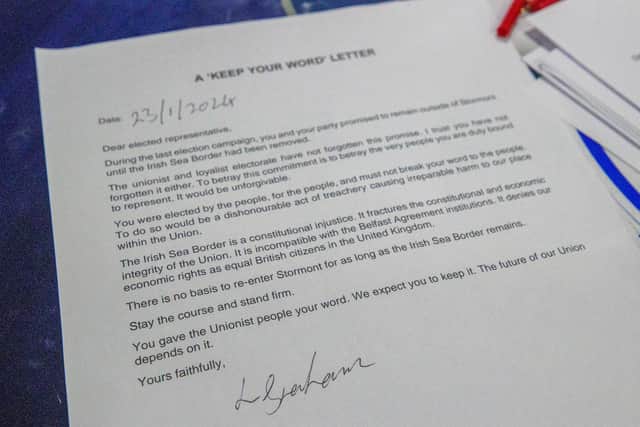 A signed letter by Lindsay Graham at Carrickfergus Glasgow Rangers Supporters Club