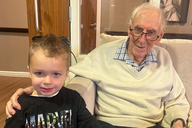 Resident from Oakmont Lodge Care Home strikes a new friendship with a Red Brick House Nursery School pupil