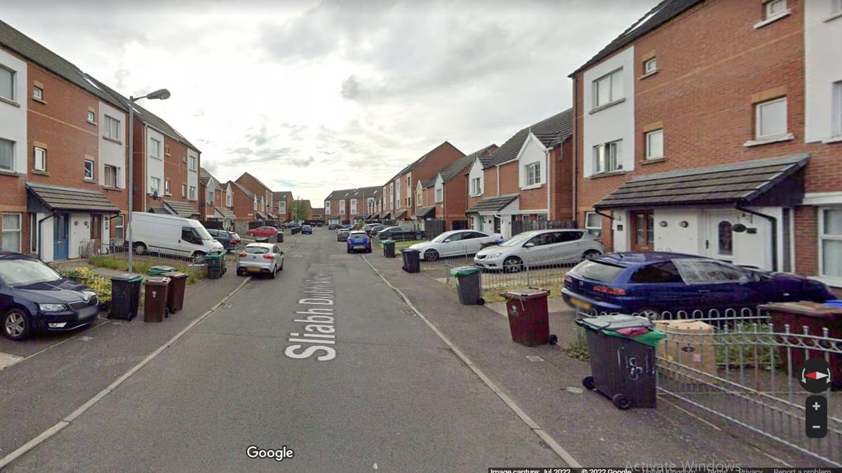 Resident rushed to hospital with head injury after masked and armed robbery ub home