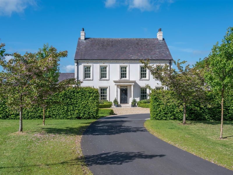 'Cherryfields', 22 Cherryburn Road,
Templepatrick, BT39 0JD
5 Bed Detached House
Offers over £1,250,000