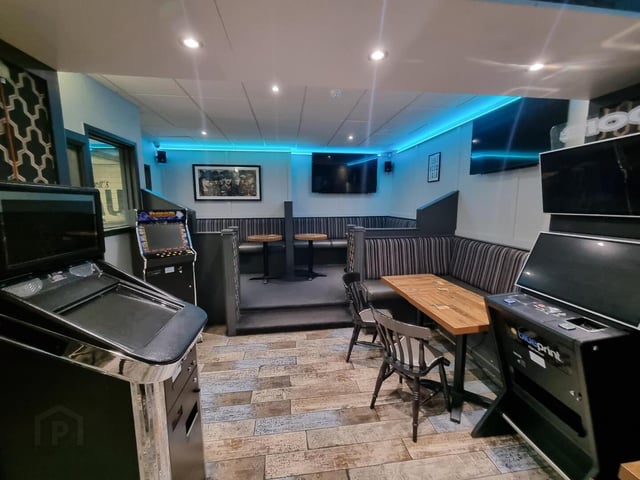 McConnells Of Doagh, 4 Main Street, Doagh, BT39 0QL  Licenced/Pub