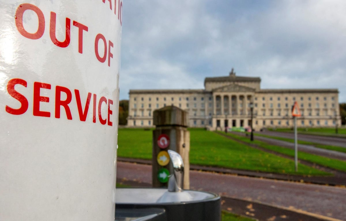 Northern Ireland Assembly members' pay to be cut by 27.5% from January 1