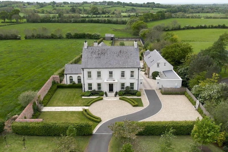 'Cherryfields', 22 Cherryburn Road,
Templepatrick, BT39 0JD

5 Bed Detached House

Offers over £1,250,000