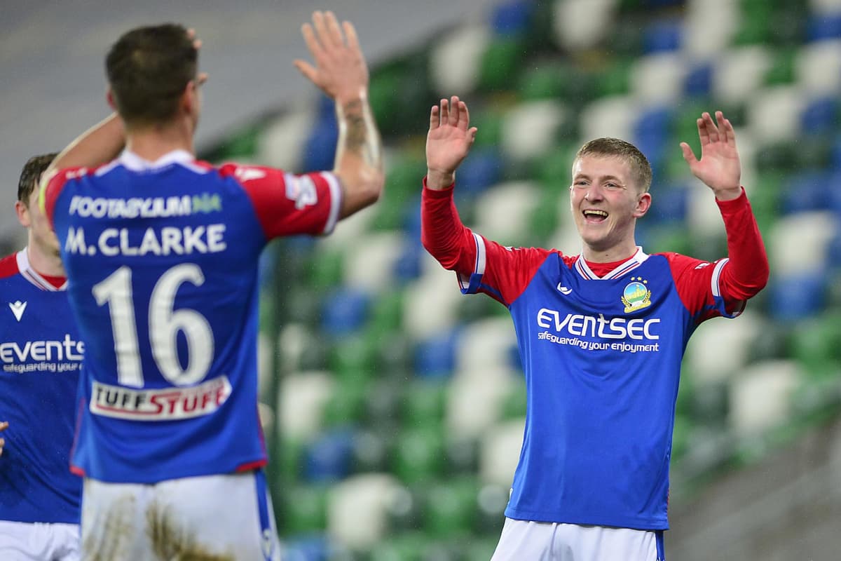 Euan East and Rhys Annett help Linfield maintain Premiership&#8217;s top spot for Christmas with win over Coleraine