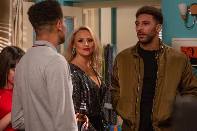 Billy [JAY KONTZE] and Ellis Grant [ASAN NJIE] once again are at loggerheads but this time over Tracy when one of them kisses her.