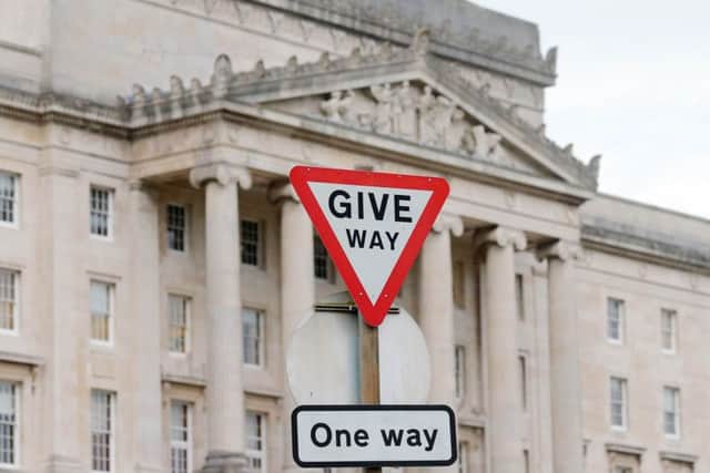 An independent review has recommended that MLAs wages be slashed  unless the political deadlock at Stormont is broken