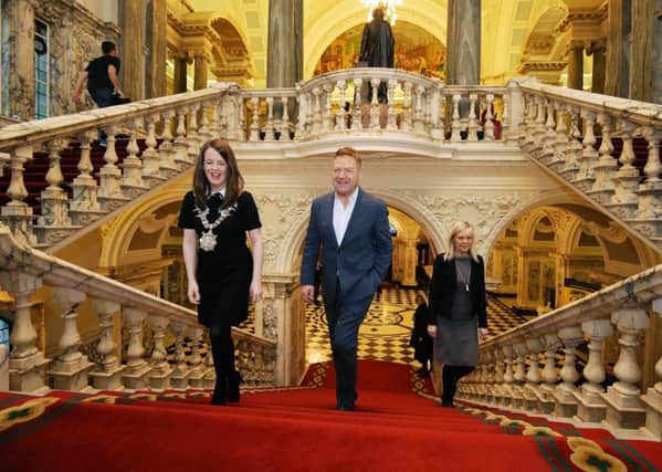 Sir Kenneth Branagh is pictured before a press conference at Belfast City Hall ahead of becoming a Freeman of the City of Belfast.

He is joined by the Lord Mayor of Belfast Councillor Nuala McAllister and Suzanne Wylie, Chief Executive of Belfast City Council.

Photo by Kelvin Boyes / Press Eye