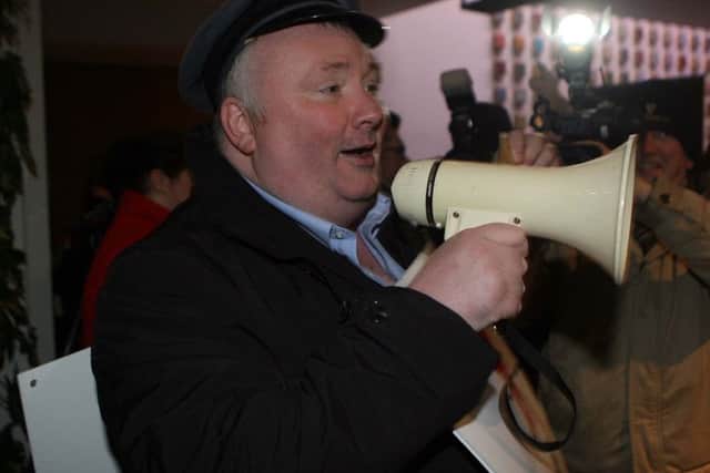 BBC's Stephen Nolan was at the Theatre at The Mill to offer viewers tickets to his show. INNT 06-041-FP