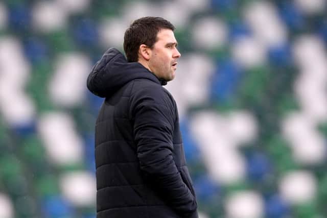 Linfield's manager David Healy
.
