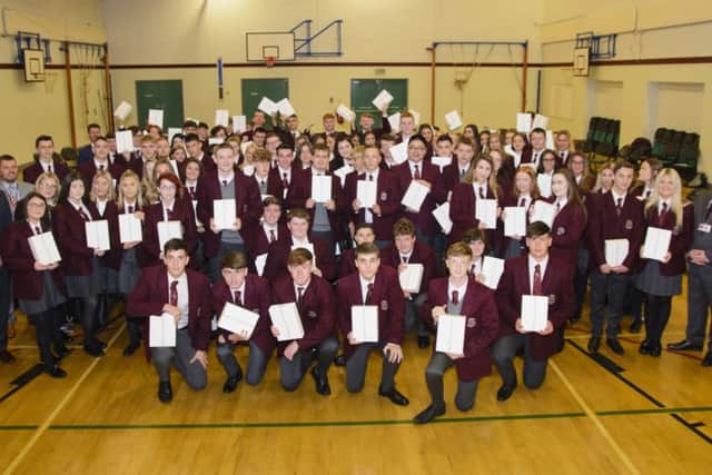 Ulidia students are presented with the latest generation iPads.