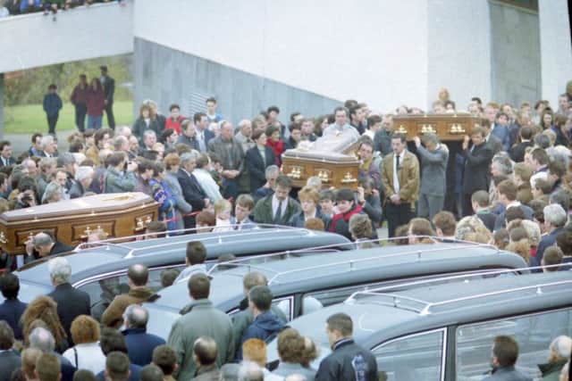 PACEMAKER PRESS 2/11/1993
1423/93
GV of the funerals of five of the victims of last Saturday's UFF massacre in The Rising Sun Bar in Greysteel. The area came to a standstill as thousands turned out to pay their last respects.