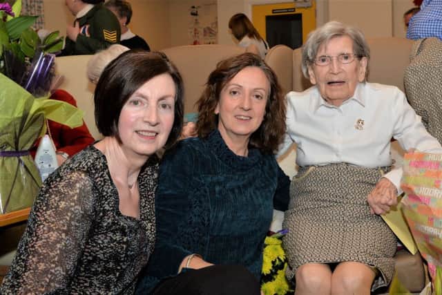 Ivy Scott with her nieces, Andrea Crook and Lynn Cooke, at Knockagh Rise Nursing Home. INCT 04-003-PSB
