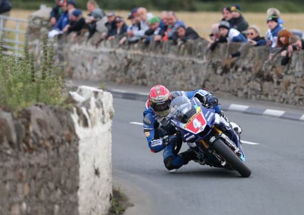 Dan Kneen made his comeback from injury on the Mar-Train Yamaha machines at the Southern 100.