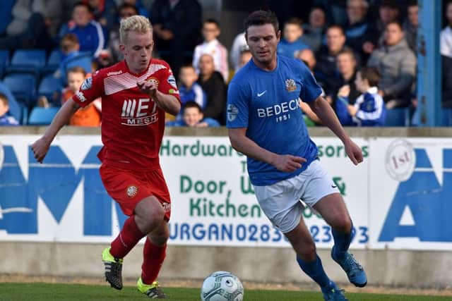 Kevin Braniff in action for Glenavon earlier this season. 
Photo by TONY HENDRON/Presseye.com.