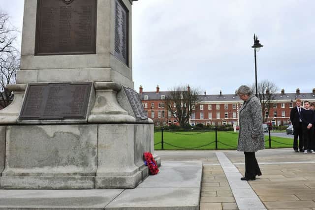 Daphne Trimble lays a wreath at the cenotaph at Queen's University to mark the 30th anniversary of the IRA murder of Edgar Graham. Photo: Kirth Ferris/ Pacemaker Press