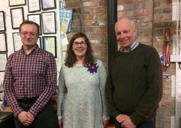 Dr Geoff Simmons, Lori Hartman and Roy Lyttle discussing vegetable market trends at a recent Vegetable BDG meeting