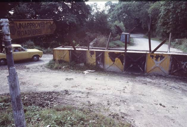 PACEMAKER PRESS INTL. BELFAST. The North/ South Border. Unapproved crossings regurally used for smuggling goods and cattle across the Border . 31/8/81.
815/81/c