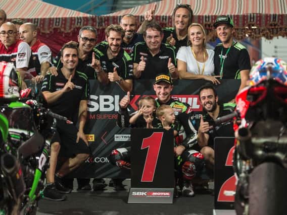 Jonathan Rea won the final two races of the 2017 World Superbike Championship in Qatar to set a new points record.